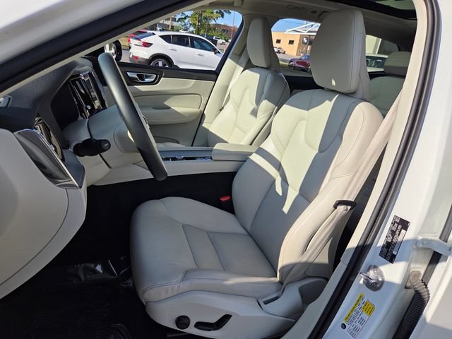 Certified 2024 Volvo XC60 B5 Plus w/ Protection Package Premier AWD/4WD image 8