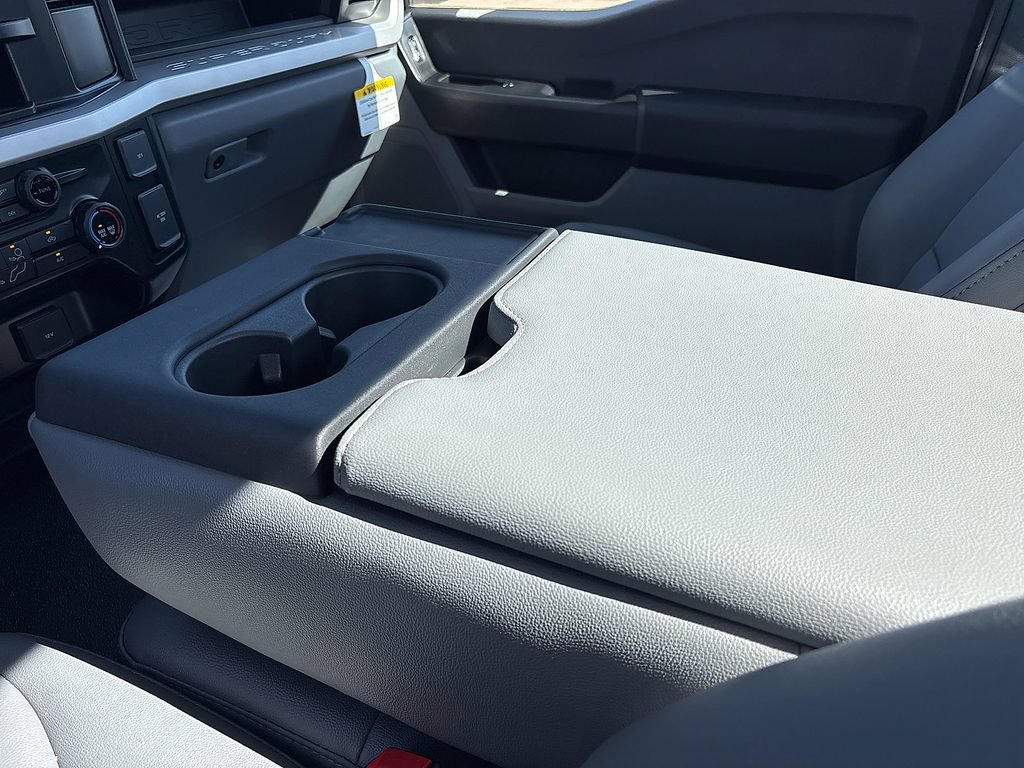 New 2026 Ford F550 4x4 Regular Cab Super Duty image 25