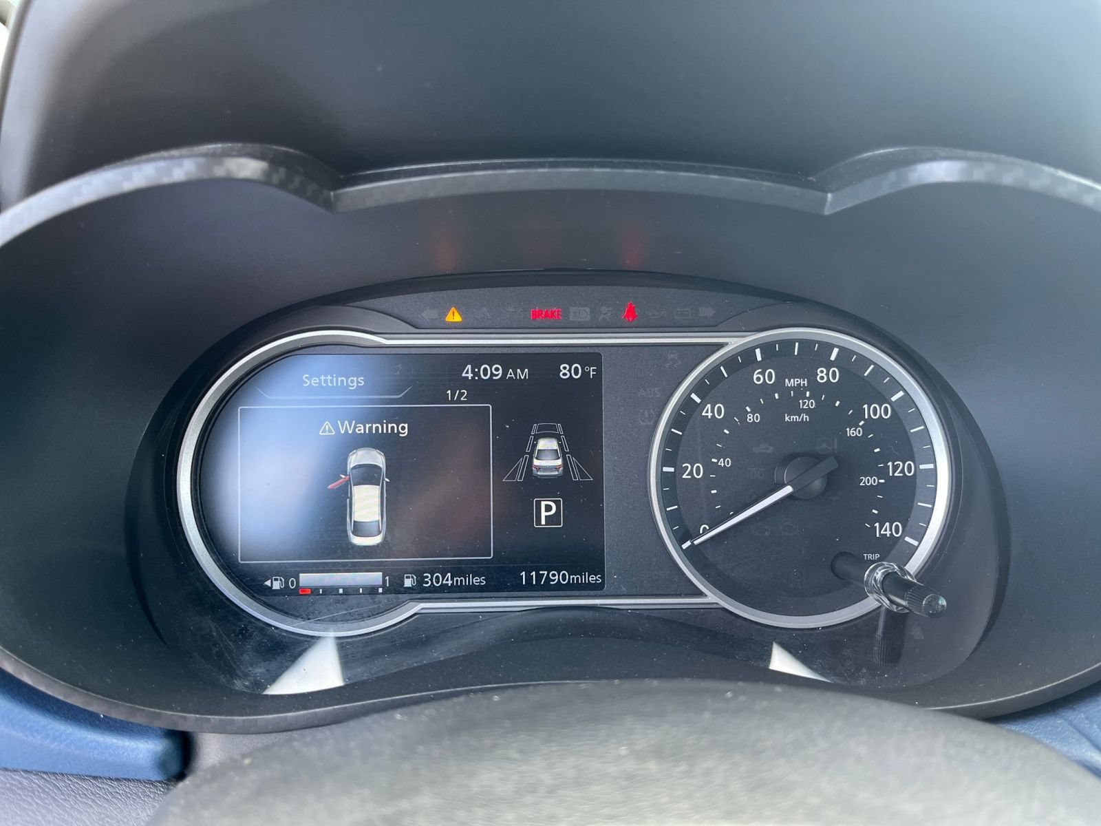 Used 2025 Nissan Versa SV FWD image 40