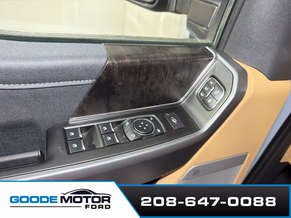 Used 2025 Ford F350 Lariat w/ Chrome Package AWD/4WD image 10