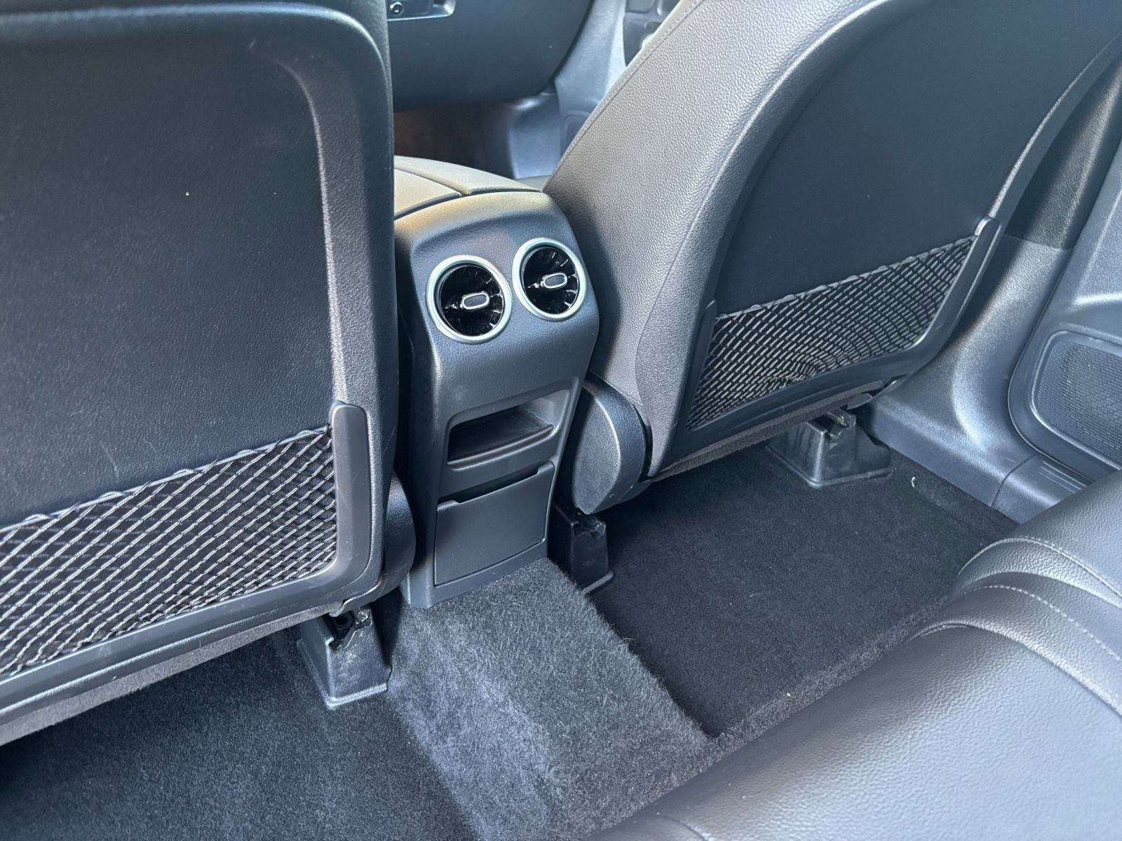 Used 2025 Mercedes-Benz GLB 250 image 23