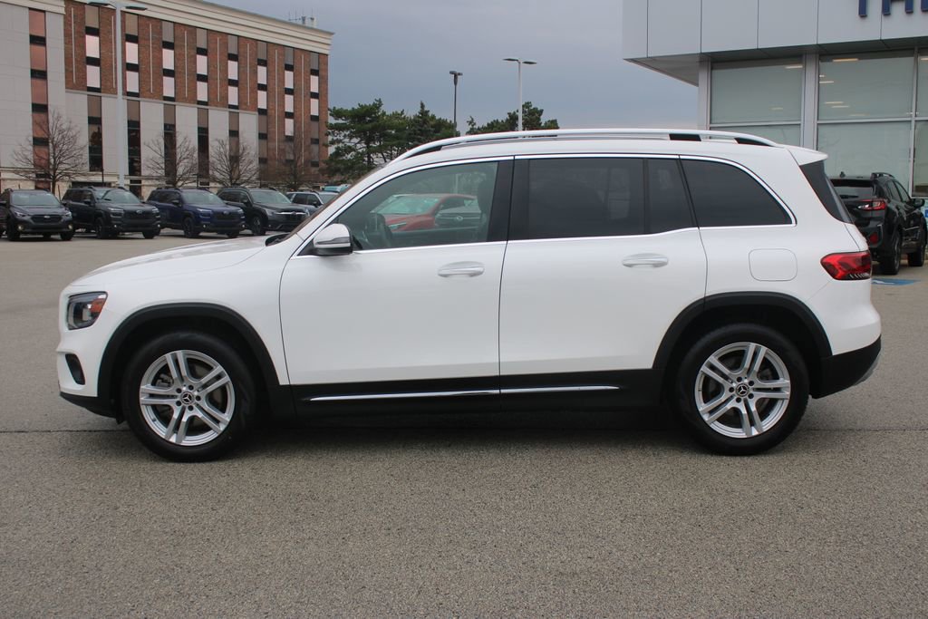 Used 2023 Mercedes-Benz GLB 250 4MATIC w/ Premium Package image 8