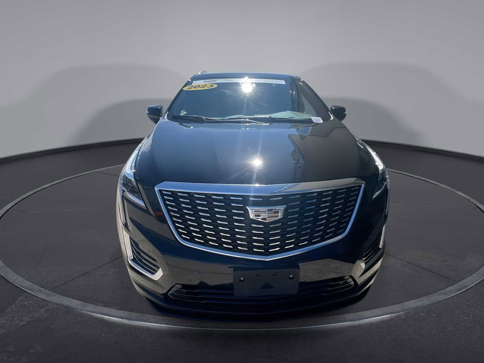 Certified 2023 Cadillac XT5 Luxury FWD image 3