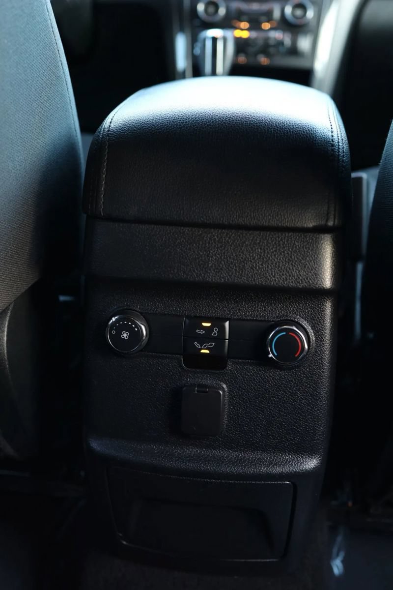 Used 2018 Ford Explorer XLT w/ Equipment Group 201A FWD image 59