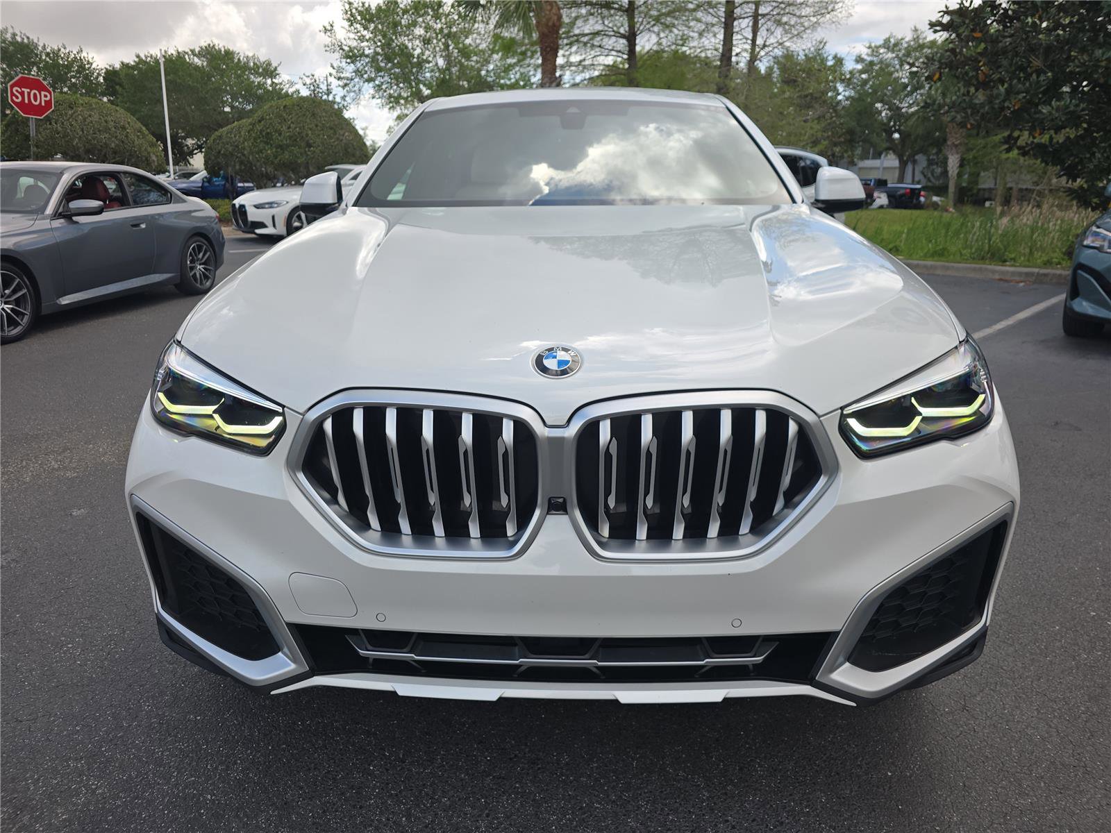 Used 2021 BMW X6 xDrive40i AWD/4WD image 2