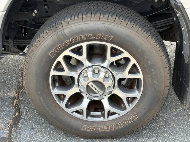 Used 2022 Ford F250 Lariat w/ Lariat Ultimate Package AWD/4WD image 21