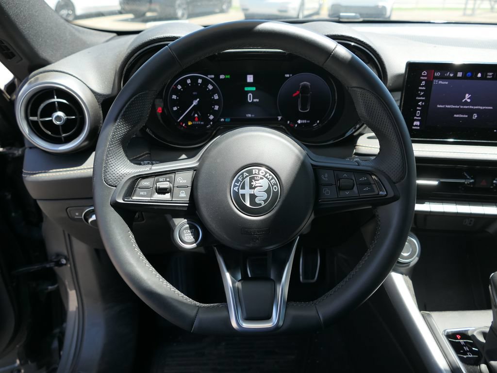 Used 2025 Alfa Romeo Tonale AWD/4WD image 15