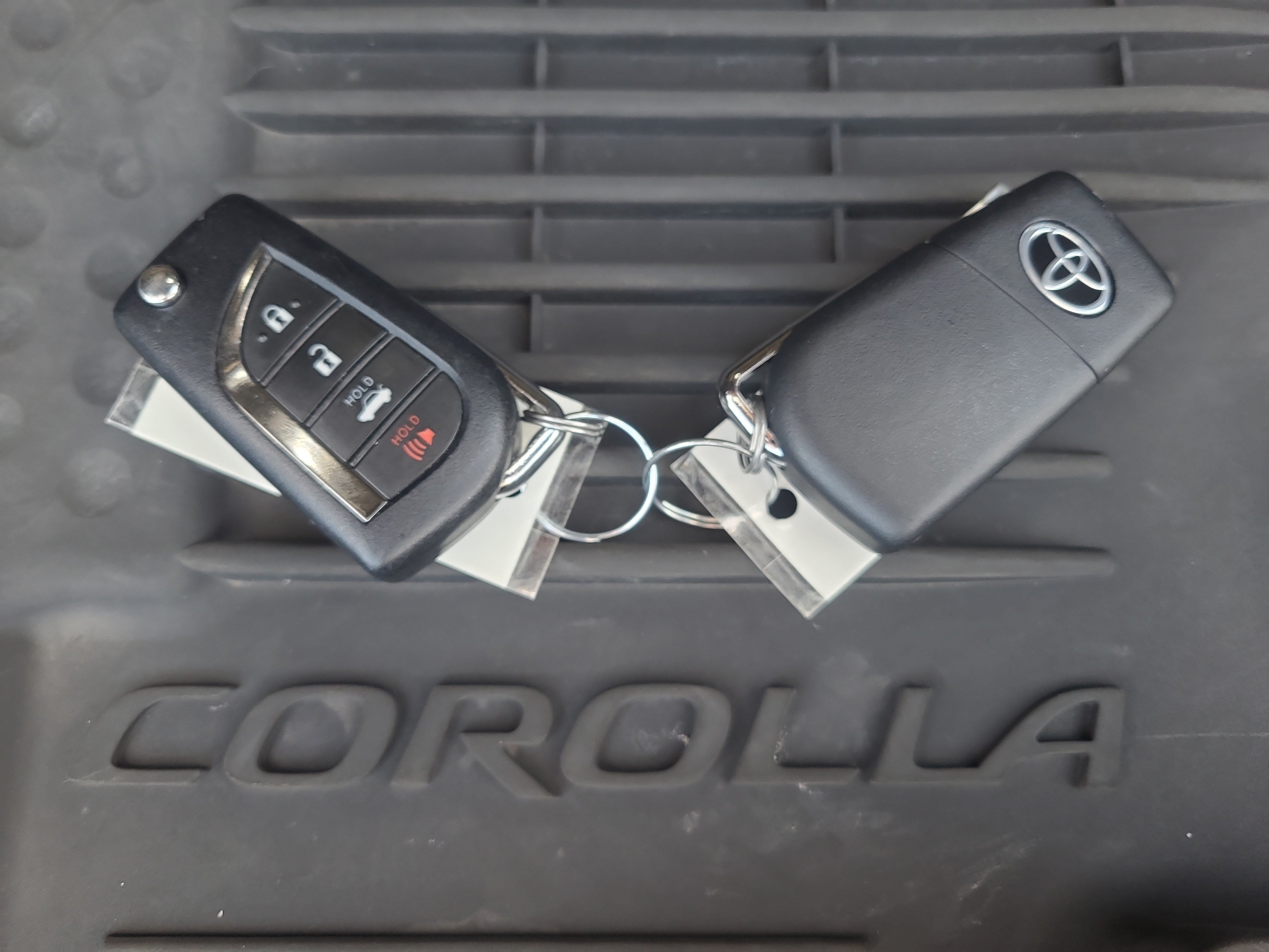 Certified 2025 Toyota Corolla LE FWD image 30