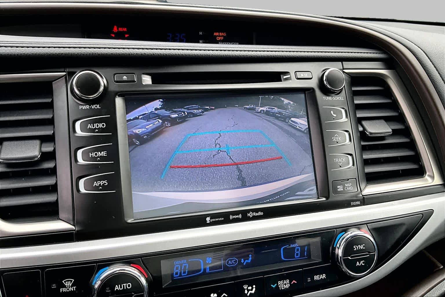 Used 2019 Toyota Highlander XLE AWD/4WD image 27