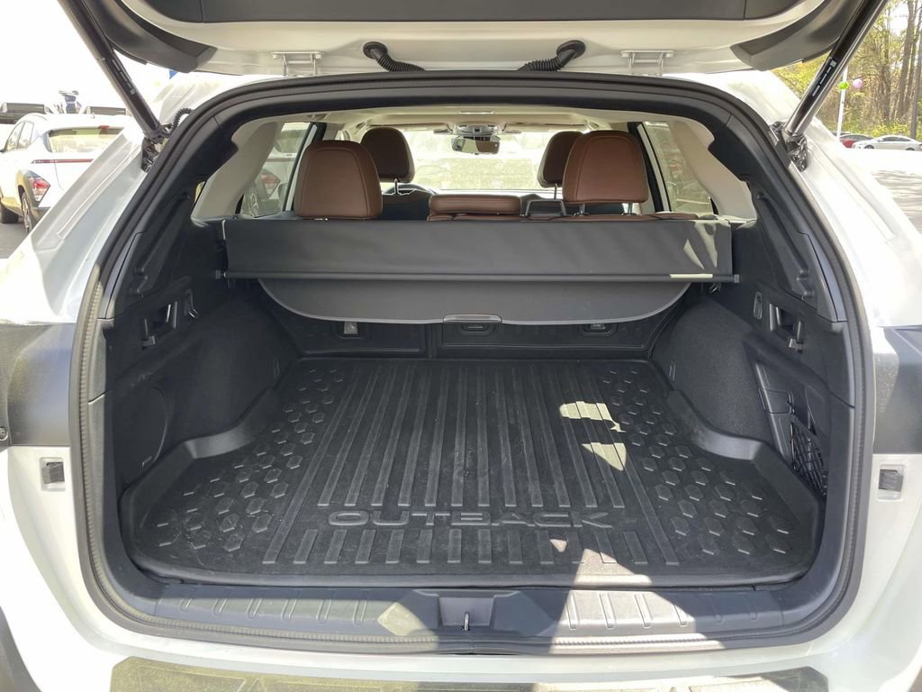 Used 2024 Subaru Outback Touring XT w/ Popular Package #2 image 8