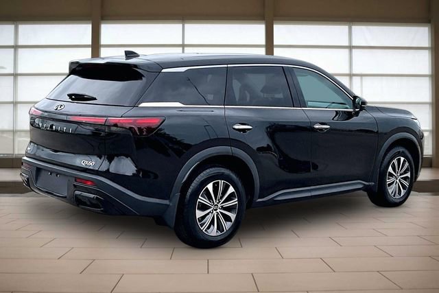 Used 2023 INFINITI QX60 Pure AWD/4WD image 2