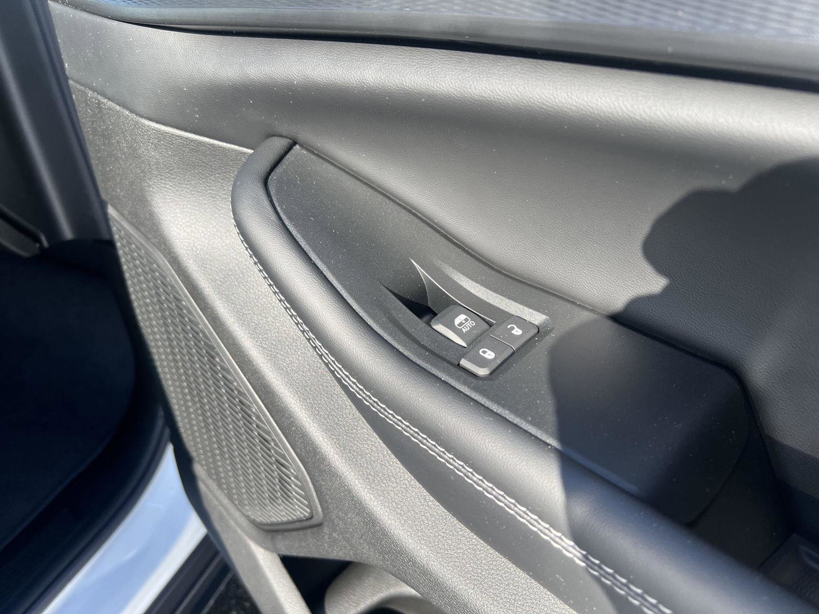 New 2026 Jeep Grand Cherokee L Laredo image 37