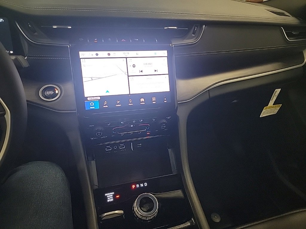 New 2025 Jeep Grand Cherokee L Limited w/ Luxury Tech Group II image 19