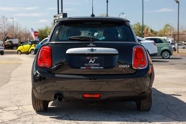 Used 2019 MINI Cooper 2-Door Hardtop image 10