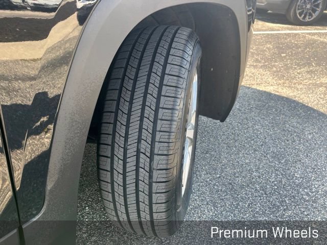 Used 2023 GMC Terrain SLE w/ Fleet Convenience Package AWD/4WD image 15