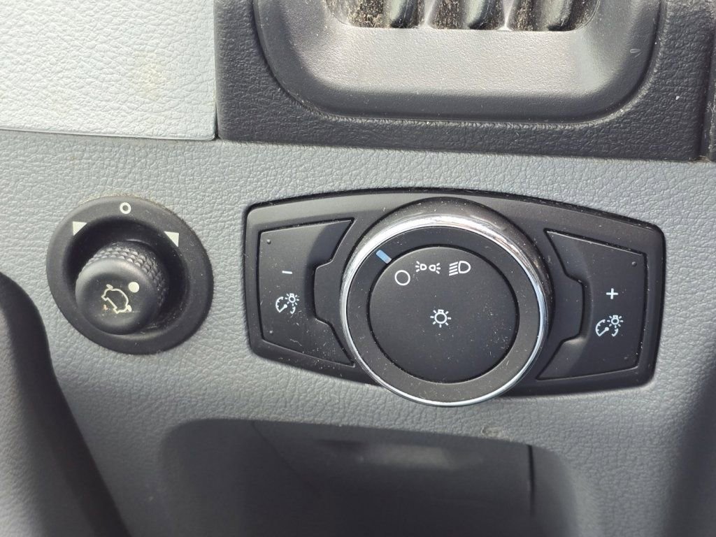 Used 2019 Ford Transit 250 148 Medium Roof RWD image 27