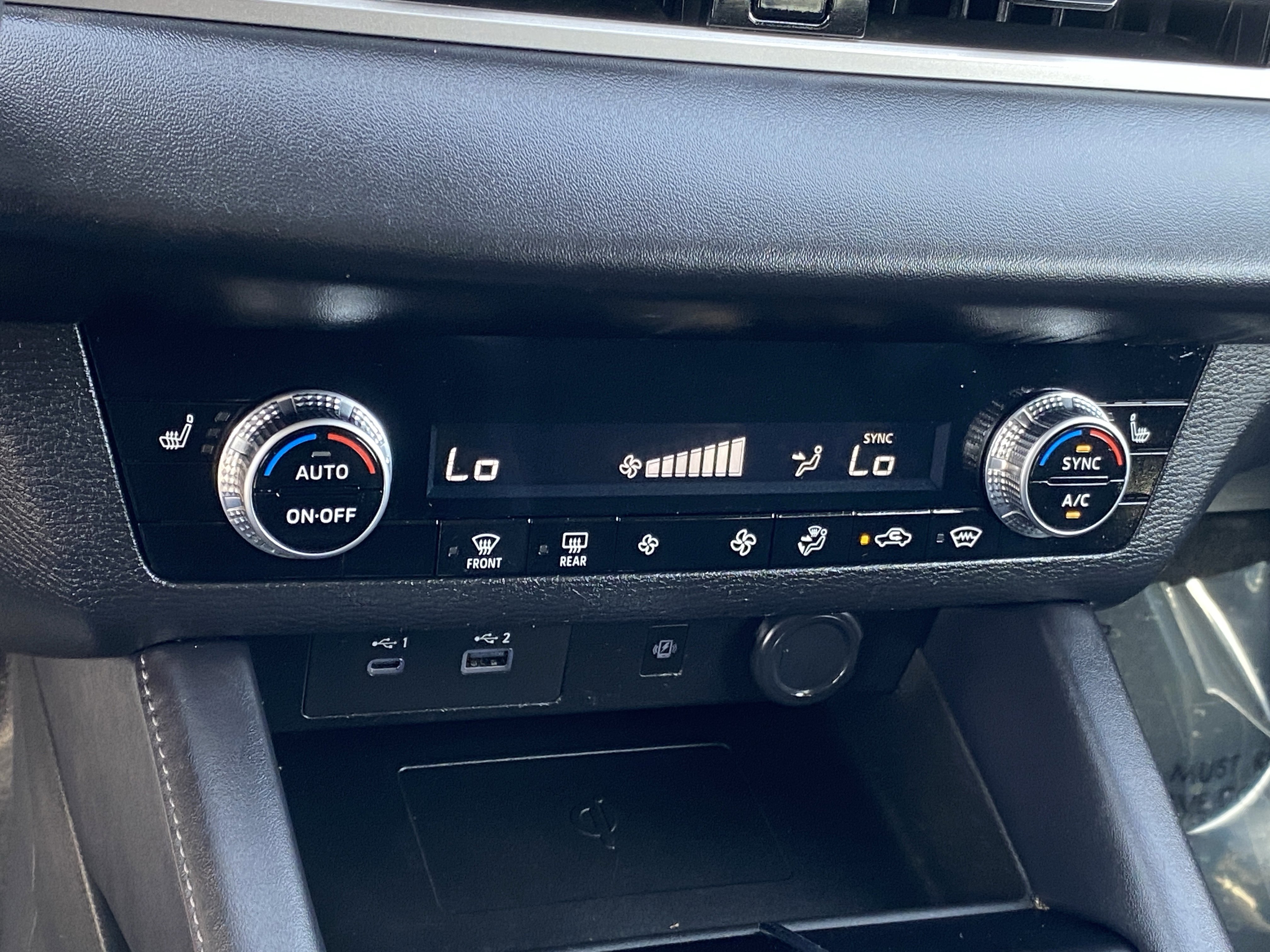 Used 2024 Mitsubishi Outlander SE image 22