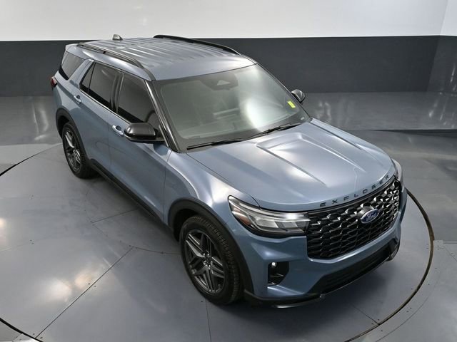 Used 2025 Ford Explorer ST image 64