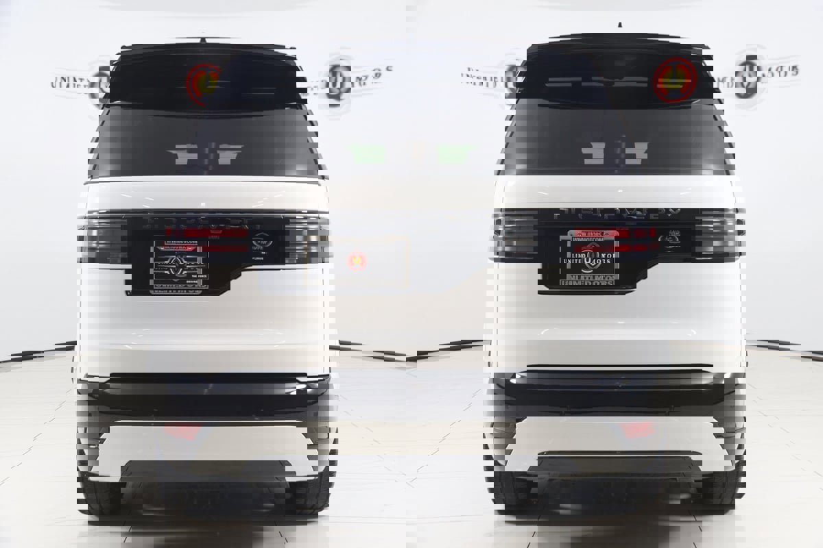 Used 2023 Land Rover Discovery S R-Dynamic image 52