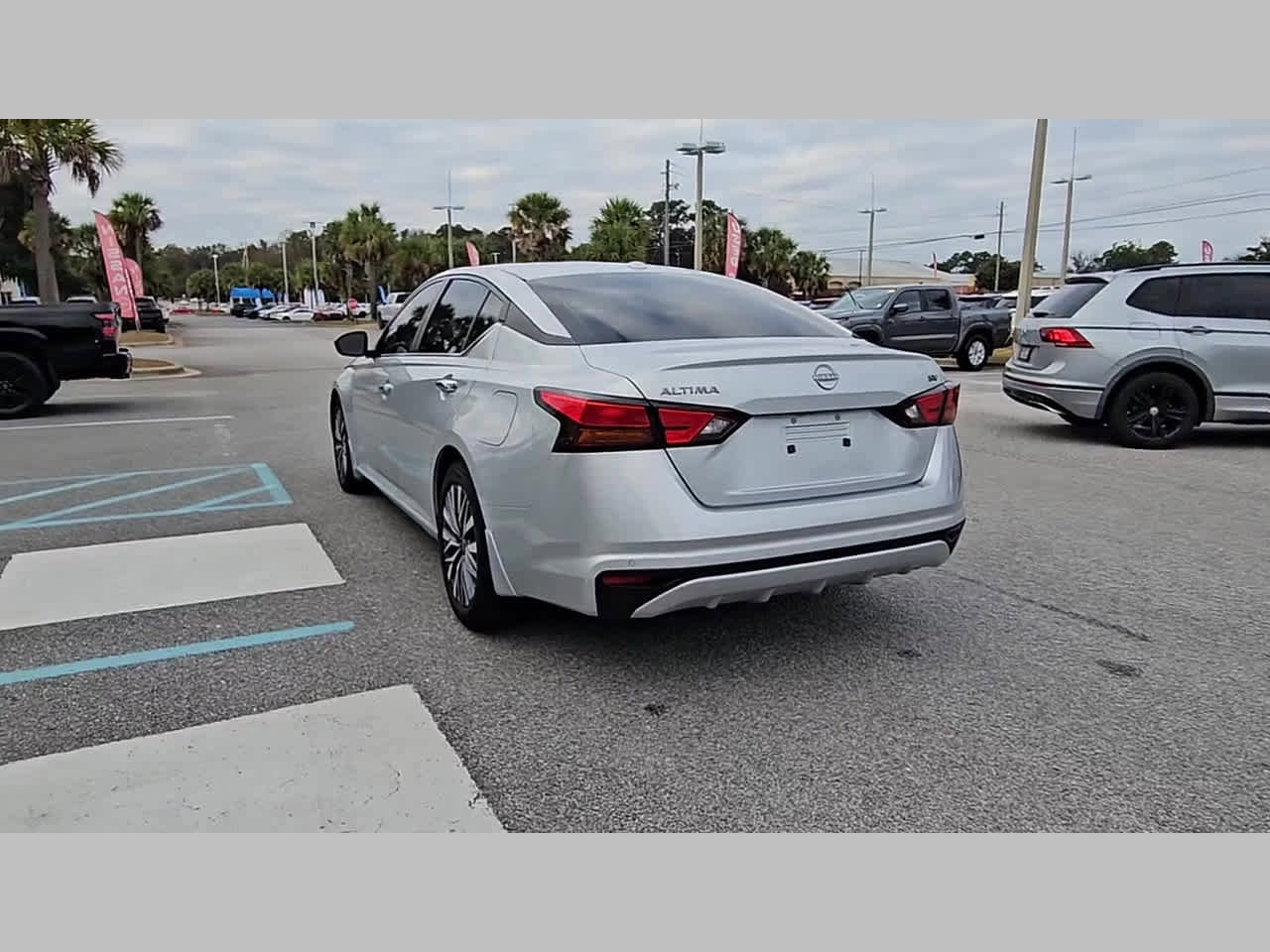 Used 2024 Nissan Altima 2.5 SV image 31