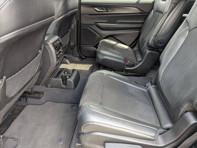Used 2023 Jeep Grand Cherokee L Laredo AWD/4WD image 17