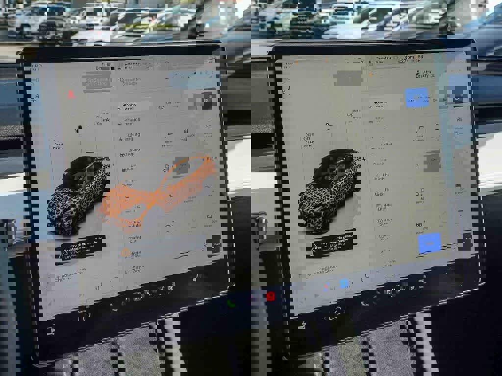 Used 2024 Tesla Model Y Performance image 22