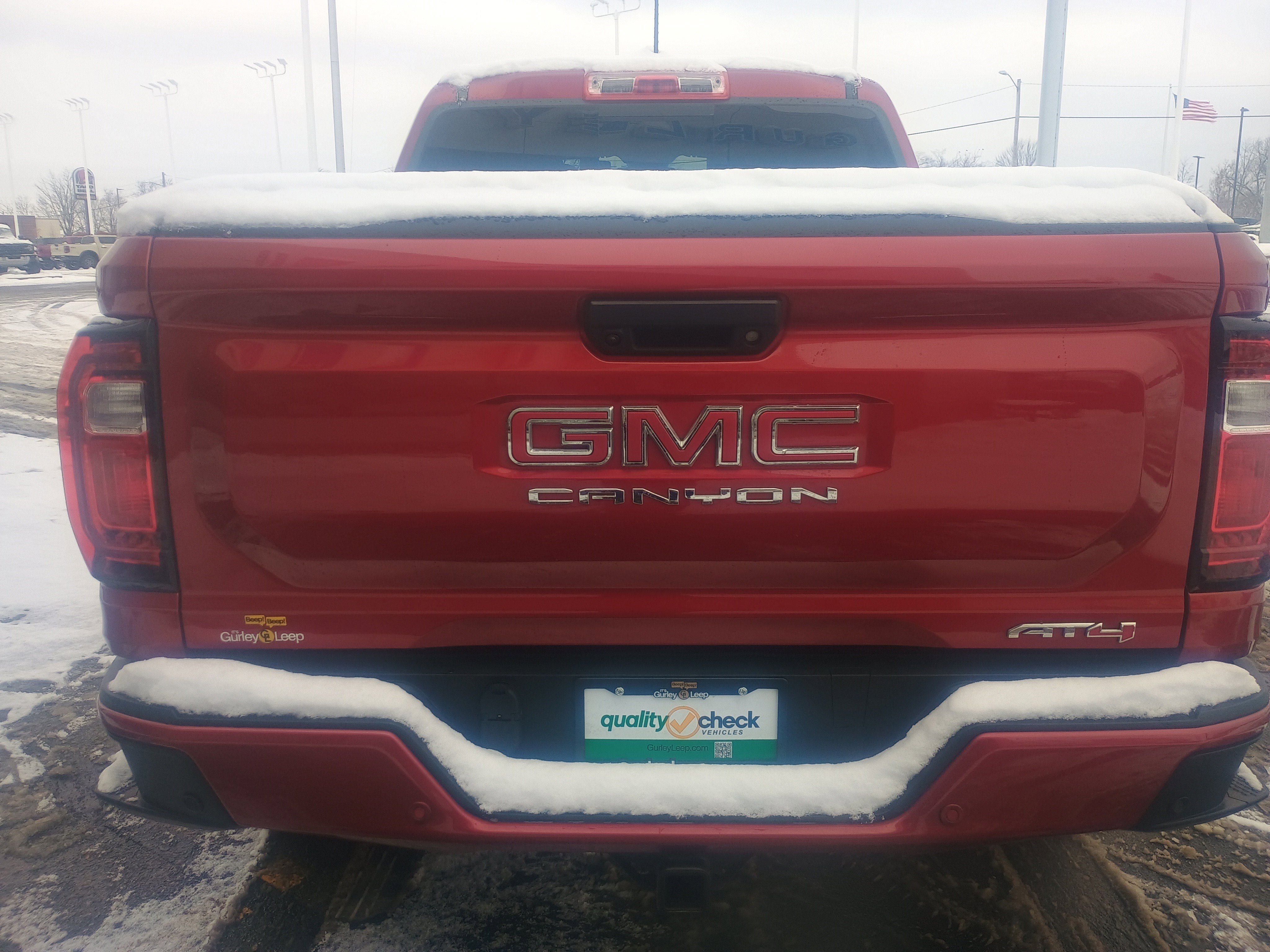 Used 2024 GMC Canyon AT4 w/ Technology Package image 10
