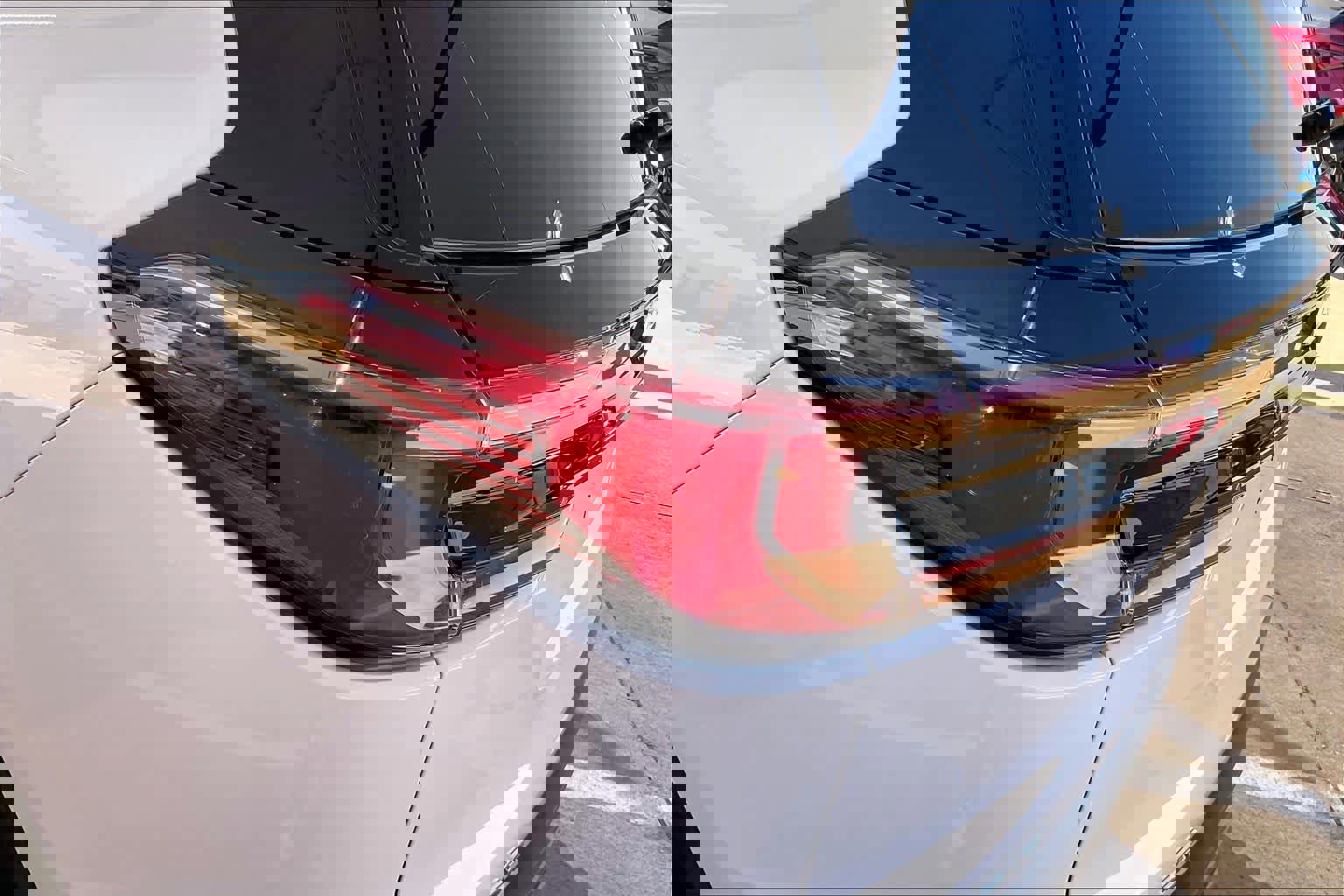 Certified 2025 GMC Acadia Elevation image 27