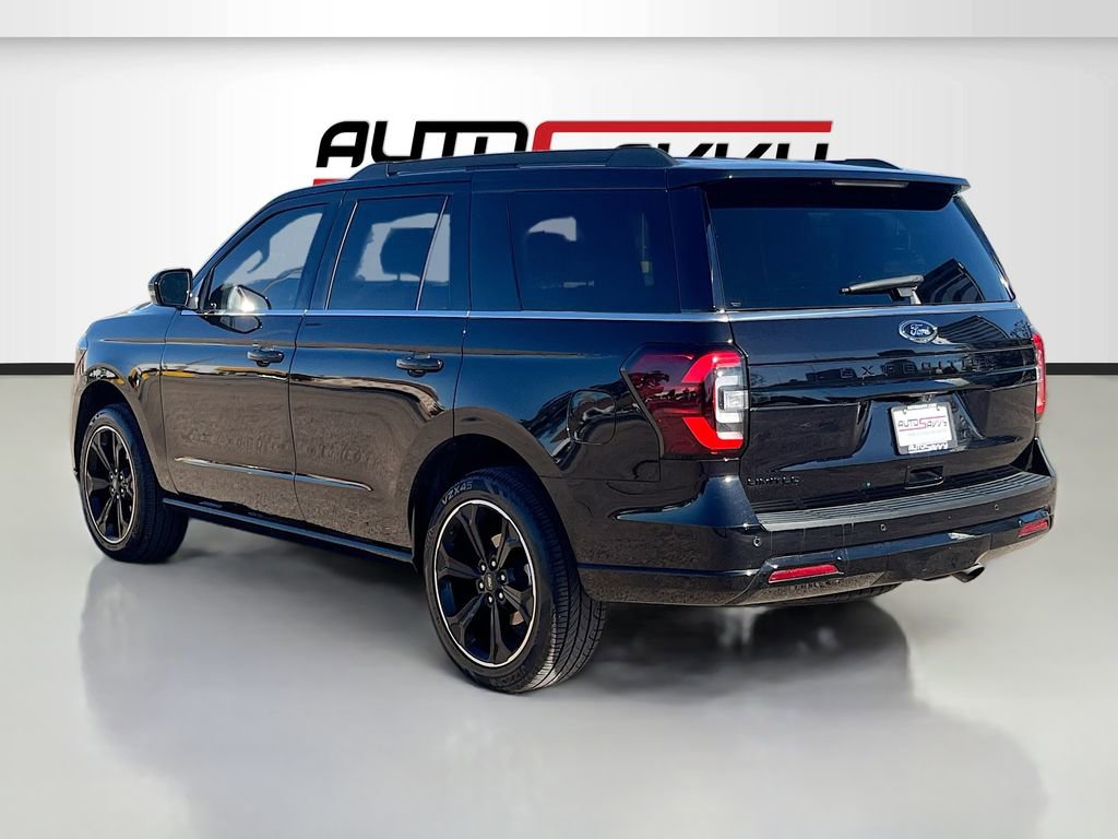 Used 2022 Ford Expedition Limited image 5