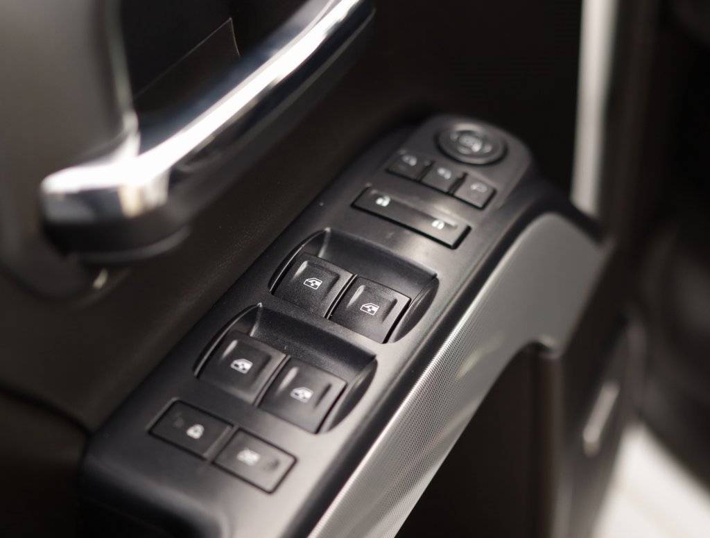 Used 2015 Chevrolet Silverado 2500 LTZ w/ LTZ Plus Package image 25