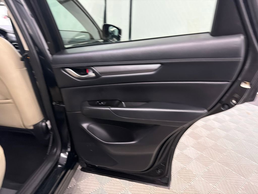 Used 2018 MAZDA CX-5 Touring w/ Preferred Equipment Package AWD/4WD image 17