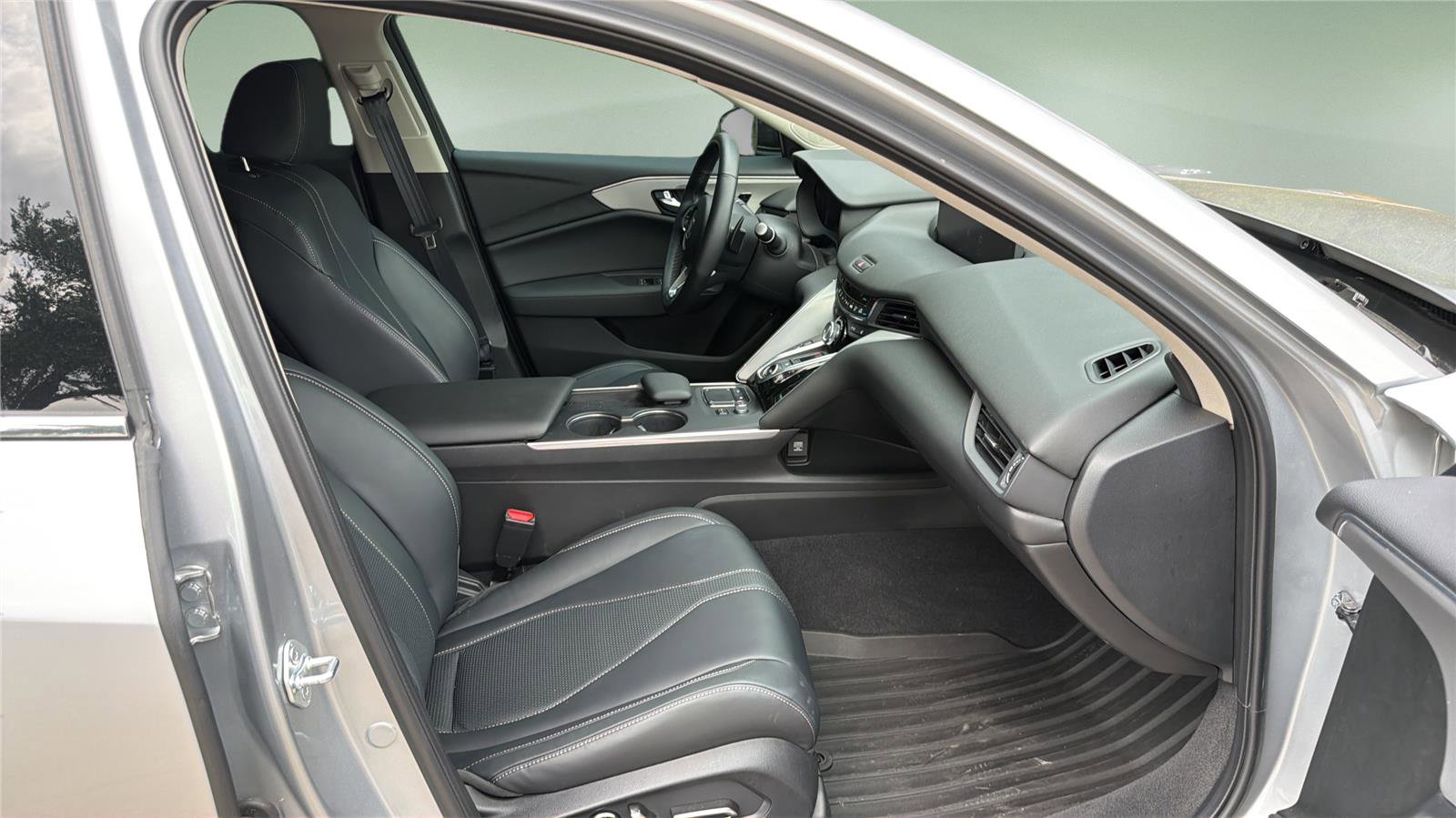 Certified 2025 Acura TLX w/ Technology Package image 11