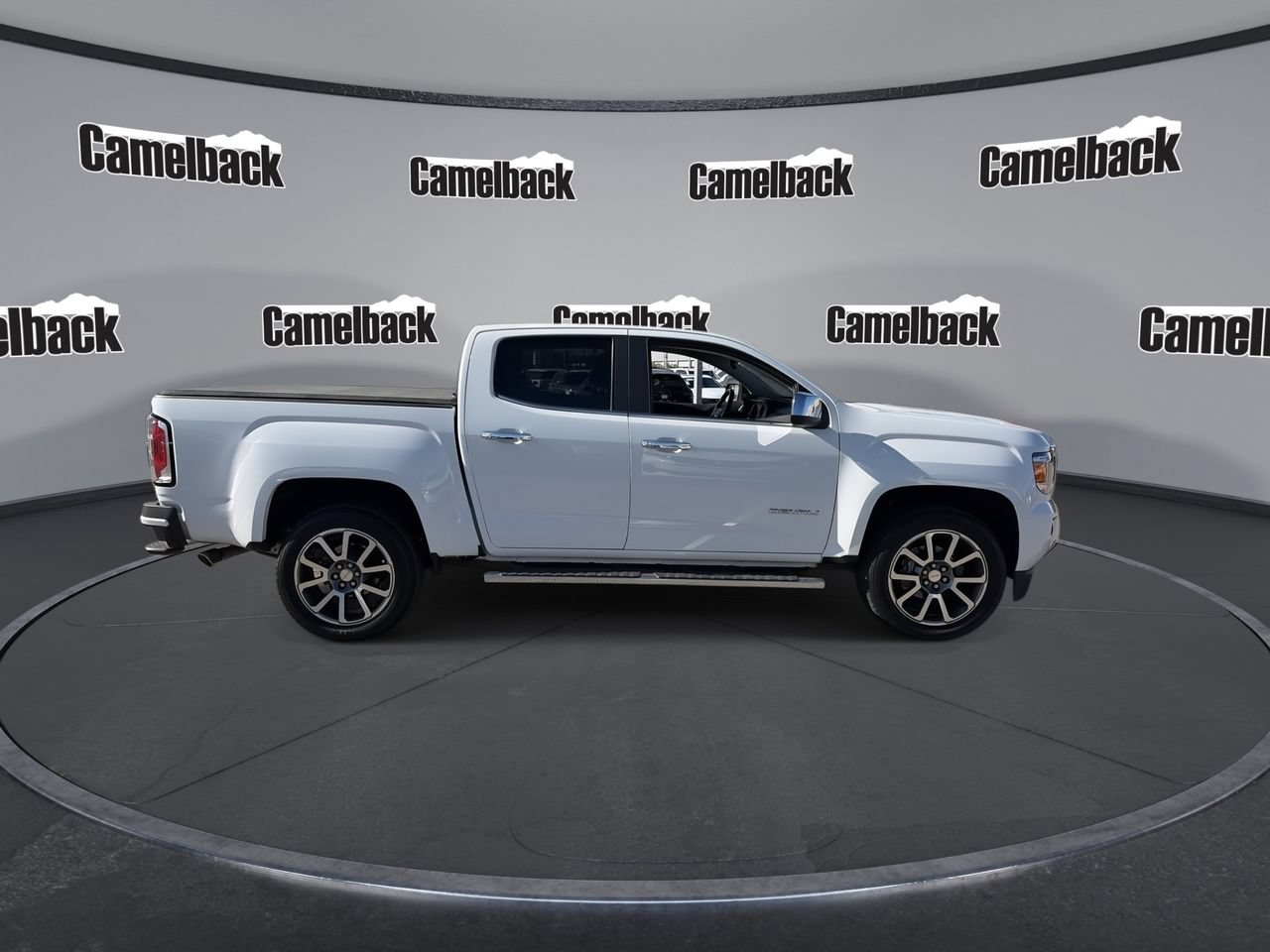 Used 2020 GMC Canyon Denali RWD image 8