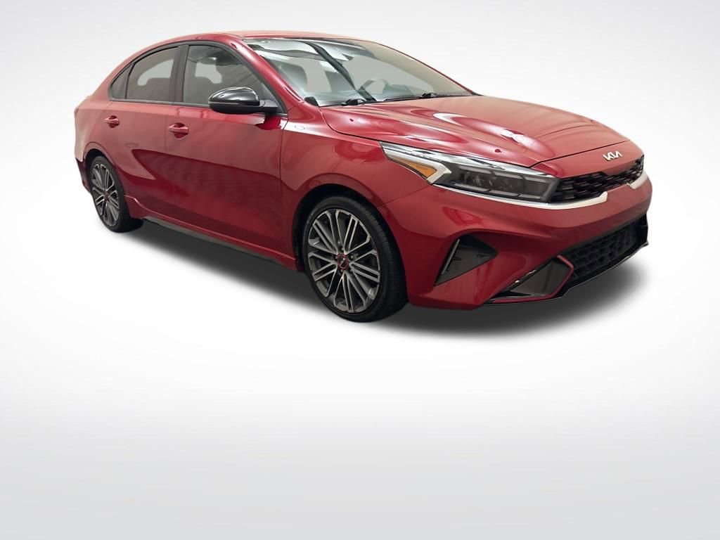 Used 2022 Kia Forte GT image 3