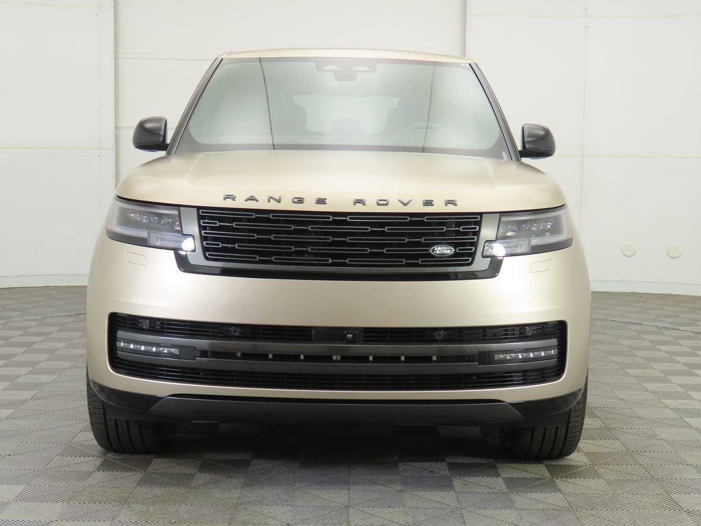 New 2025 Land Rover Range Rover SE image 2