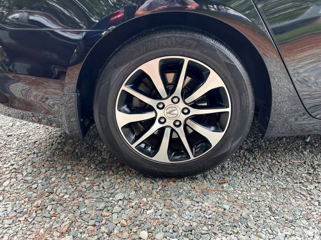 Used 2017 Acura TLX FWD image 19