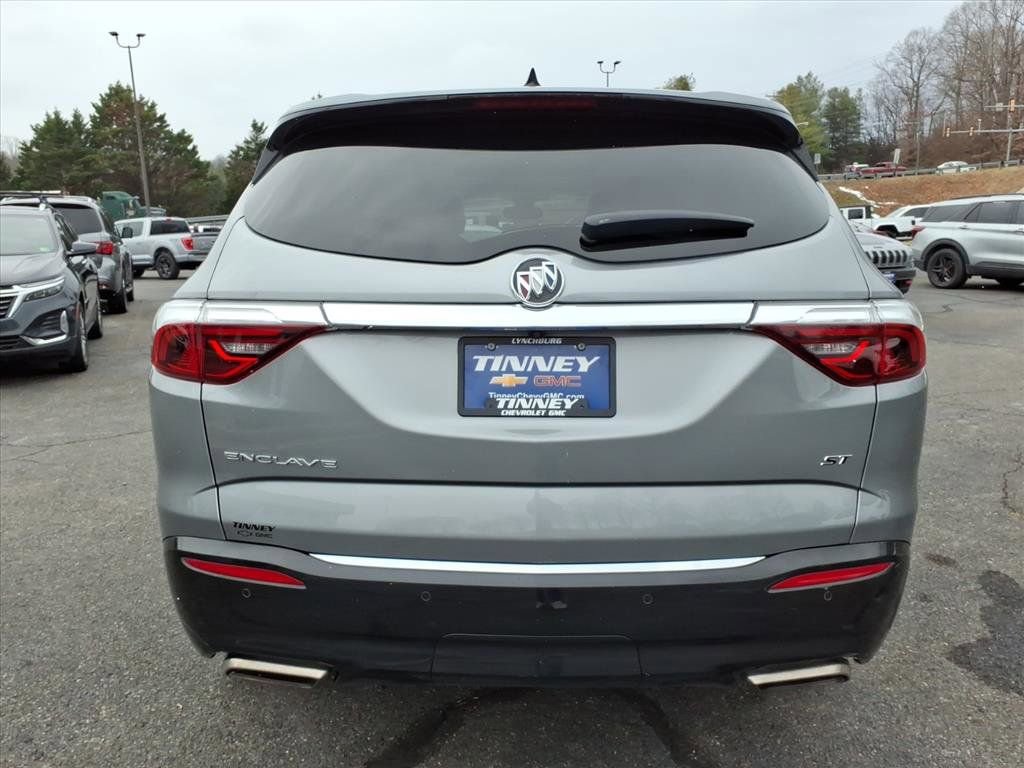 Used 2023 Buick Enclave Essence w/ Experience Buick Package image 4
