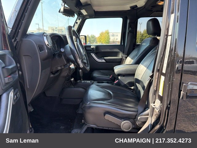 Used 2018 Jeep Wrangler Unlimited Sahara w/ Connectivity Group AWD/4WD image 9