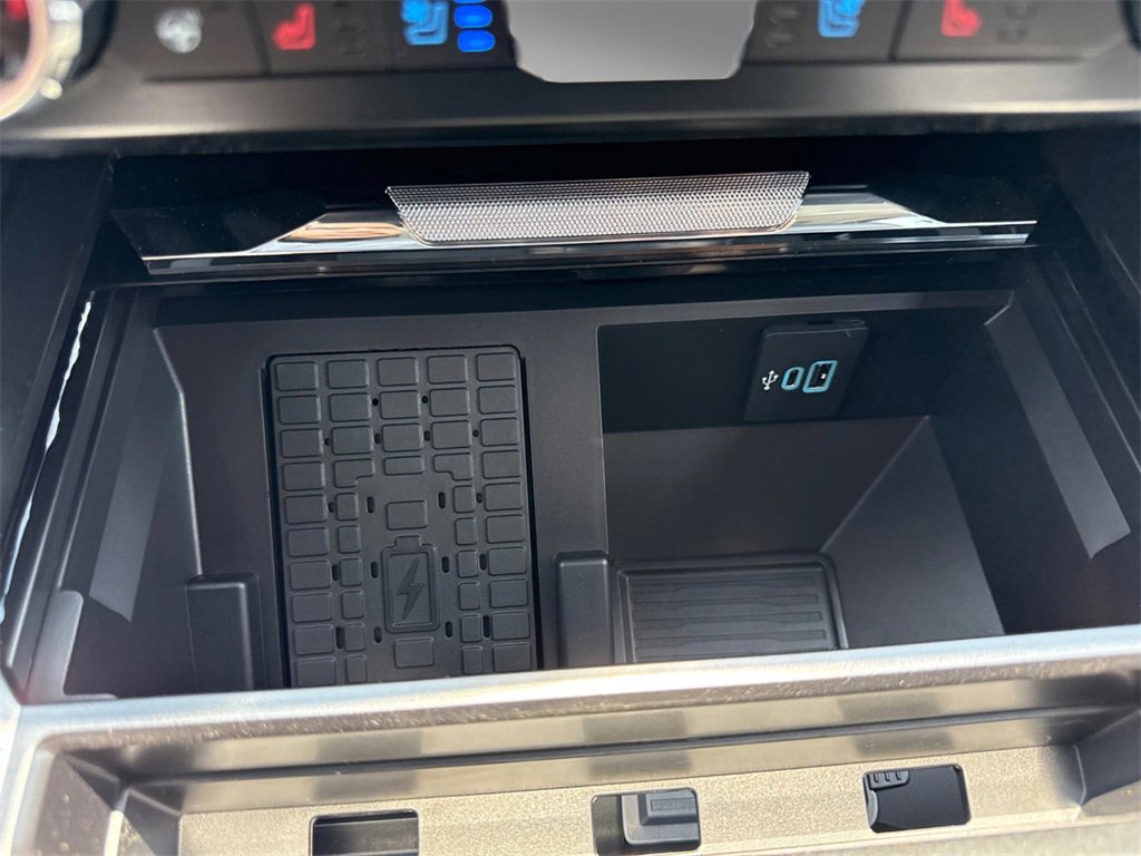 New 2025 Ford F350 Lariat w/ Chrome Package image 33
