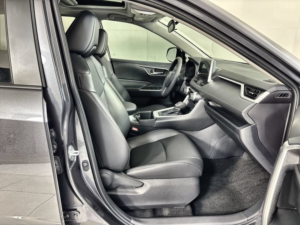 Used 2025 Toyota RAV4 XLE Premium FWD image 26