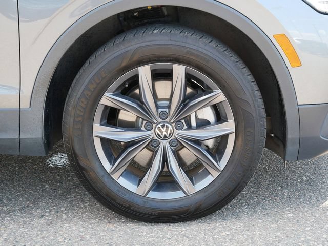 Certified 2024 Volkswagen Tiguan SE AWD/4WD image 9