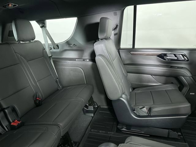 New 2026 Chevrolet Suburban LT w/ Comfort Package AWD/4WD image 28