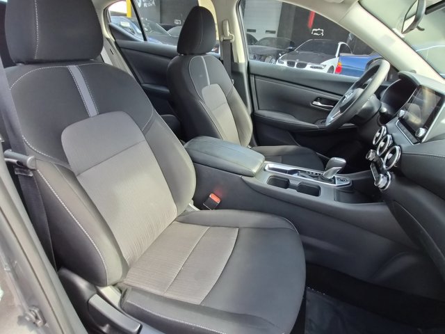 Used 2025 Nissan Sentra SV FWD image 30