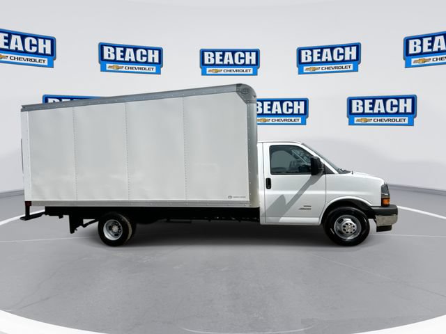 New 2026 Chevrolet Express 4500 w/ Power Convenience Package RWD image 2