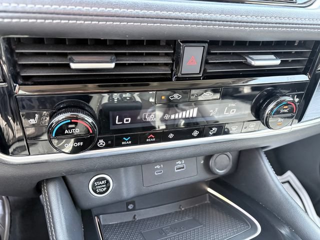 Used 2022 Nissan Rogue Platinum w/ Head-Up Display Package FWD image 19