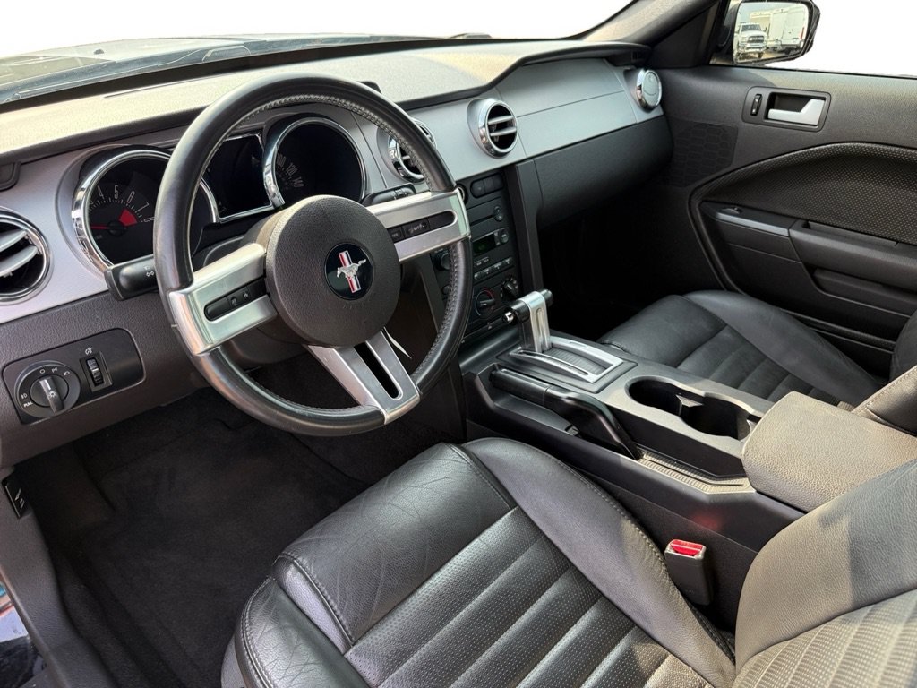Used 2006 Ford Mustang GT RWD image 10