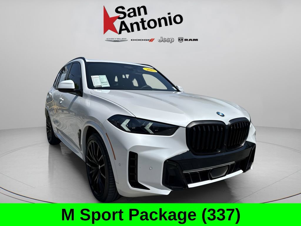 Used 2025 BMW X5 xDrive40i w/ M Sport Package AWD/4WD image 3