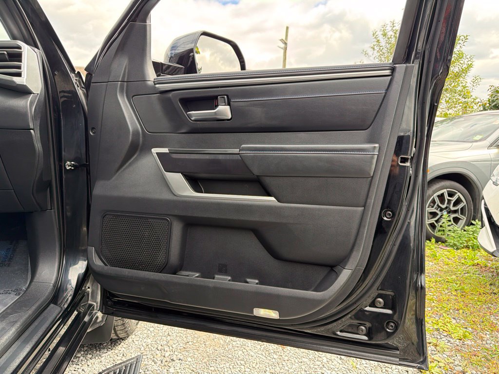 Used 2023 Toyota Sequoia Platinum AWD/4WD image 22
