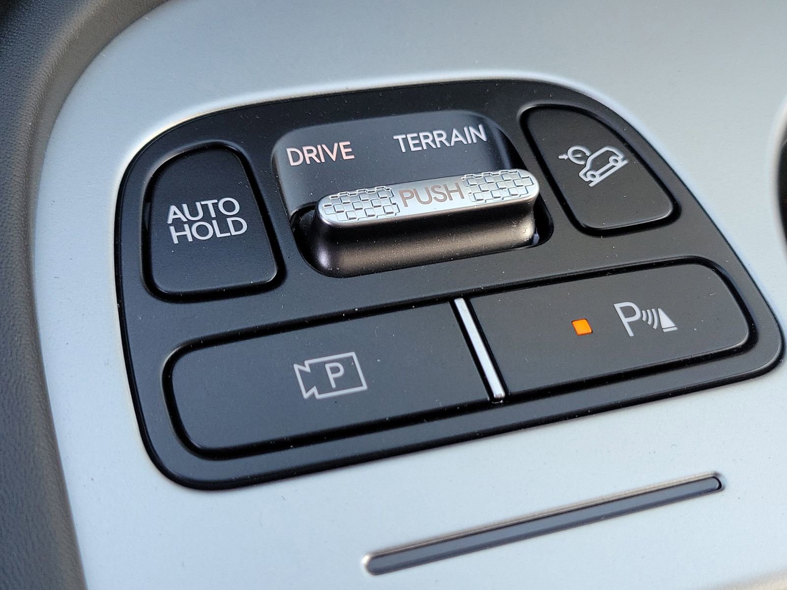 New 2026 Hyundai Ioniq 9 SEL w/ Tow & Go Package image 15