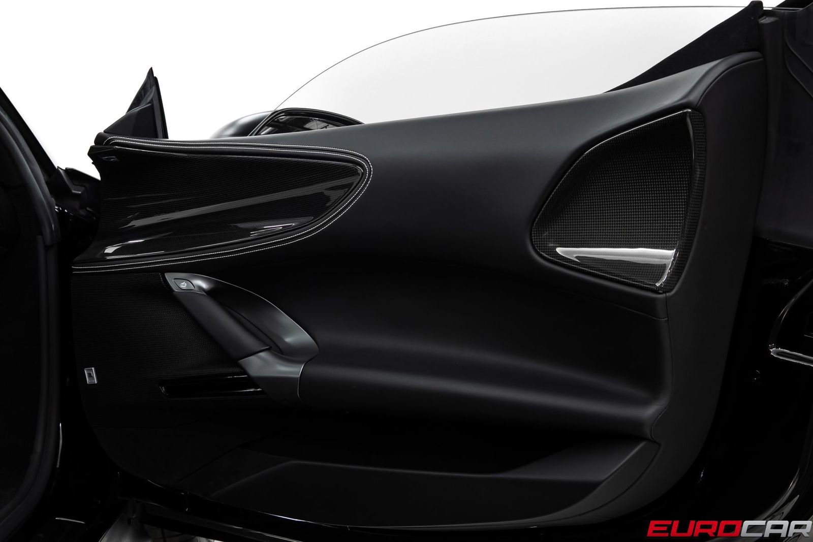 Used 2021 Ferrari SF90 Stradale image 23